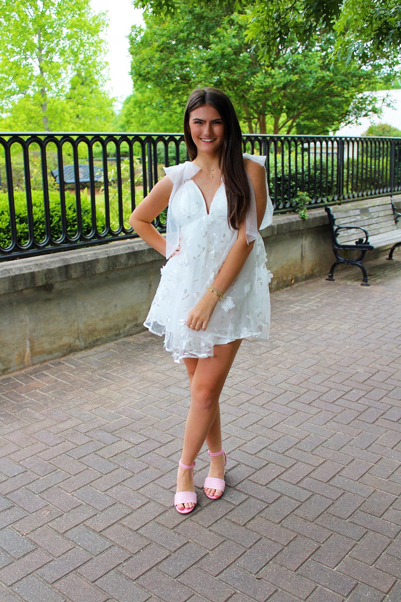 Load image into Gallery viewer, White Flower Tulle Dress
