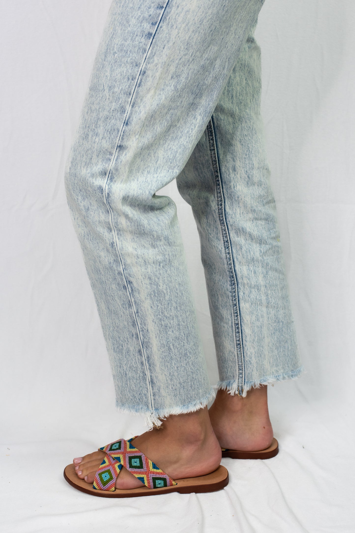 Load image into Gallery viewer, Kancan Acid Wash Jeans

